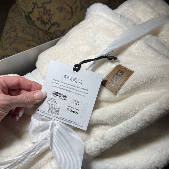 UGG Bedding Ugg Throw Blanket New With Tags Poshmark